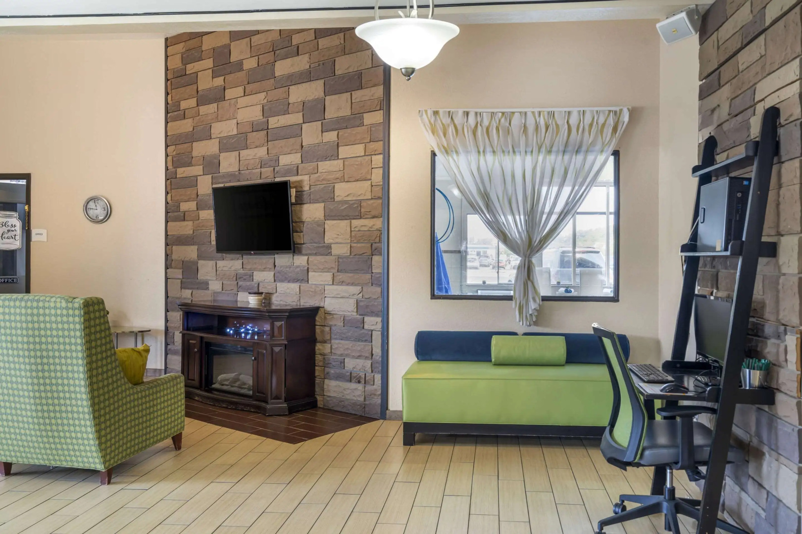 Quality Inn & Suites