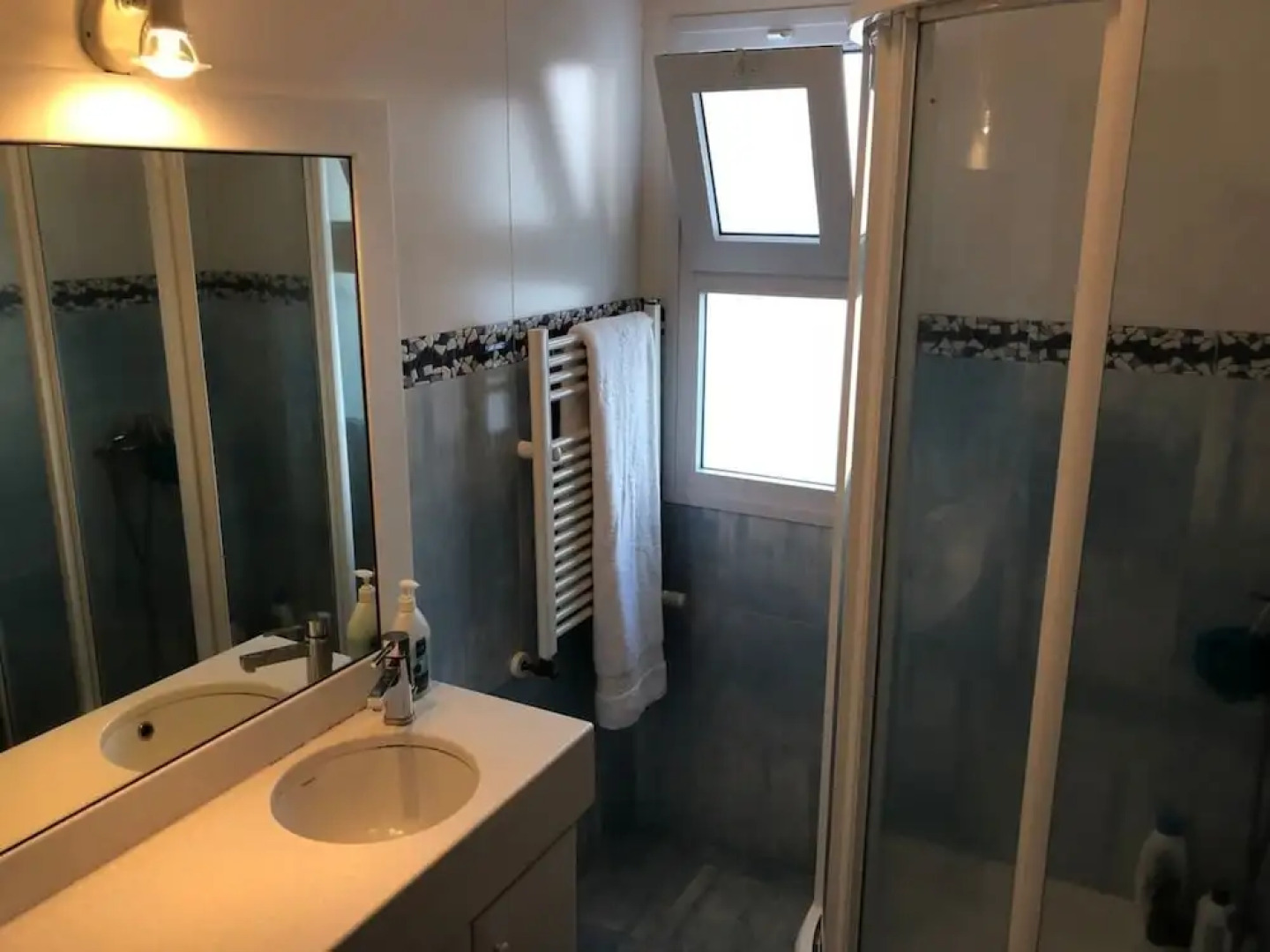 P Delgada 3-bed House, Sleeps 6, Parking & Seaview