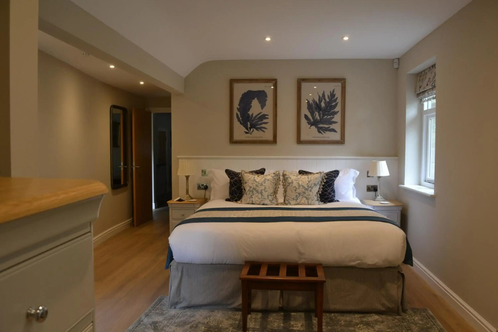 Lucknam Park, Emblems Collection