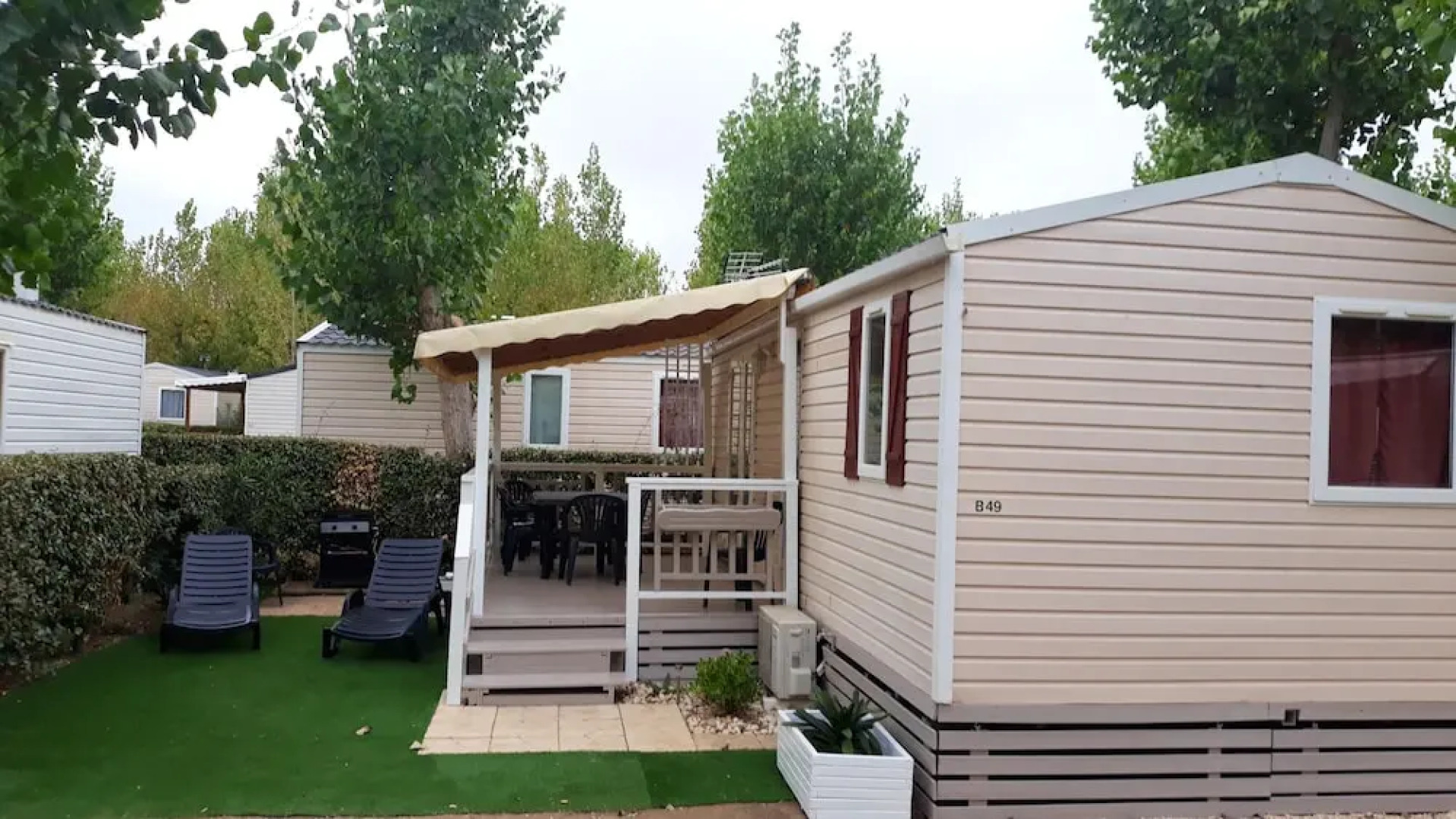 Bungalow With 2 Bedrooms in Valras-plage, With Shared Pool and Terrace - 200 m From the Beach