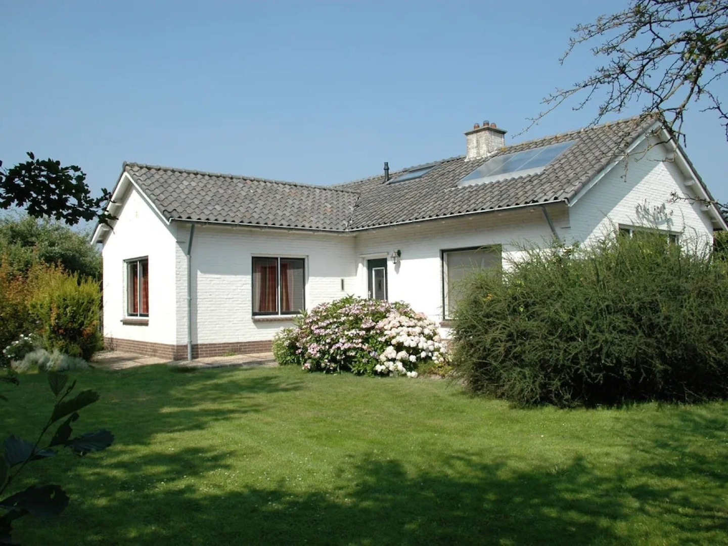 Beautiful Family House With Spacious Garden by the North Sea