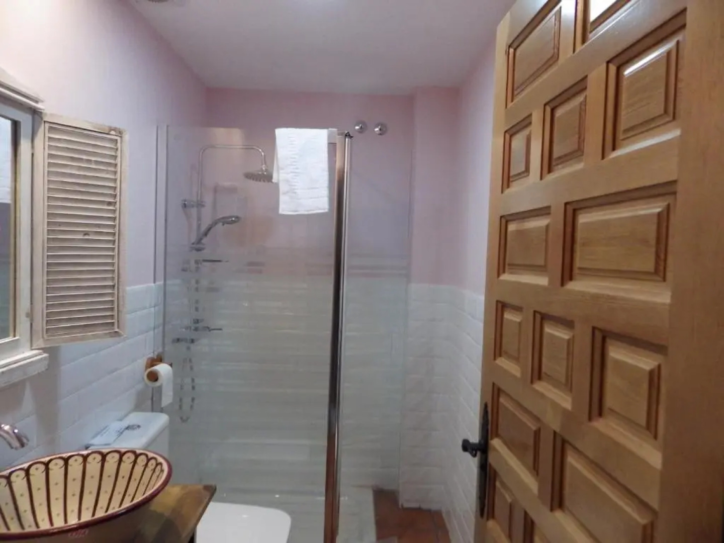 Ana de las Tejas Azules