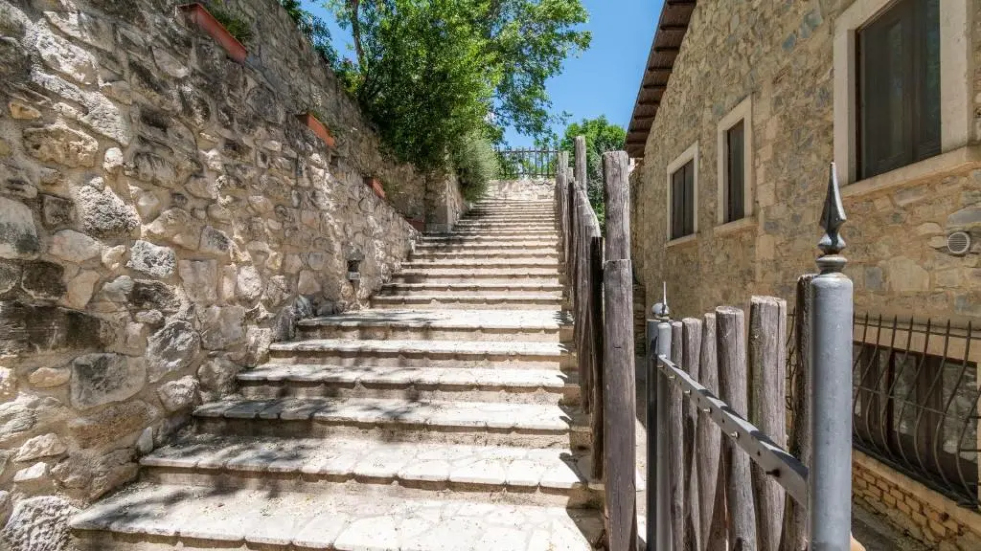 Borgo Majella by Typney