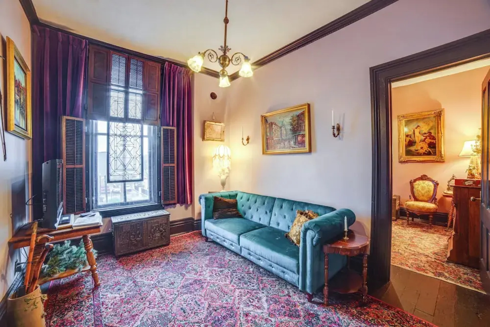 Vintage Apartment in Historic Downtown La Porte!