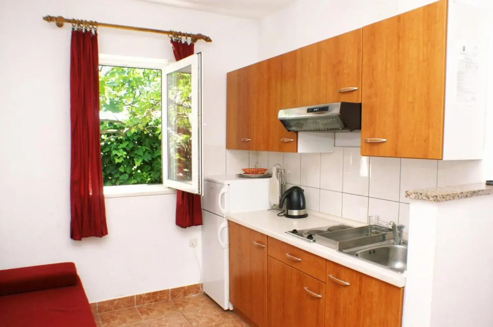 Apartments by the sea Trpanj, Peljesac - 3157
