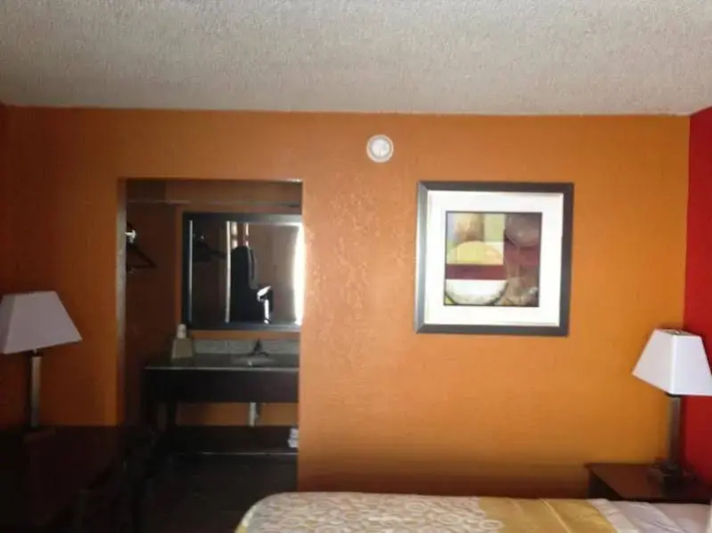 Days Inn Liberty / NE Kansas City