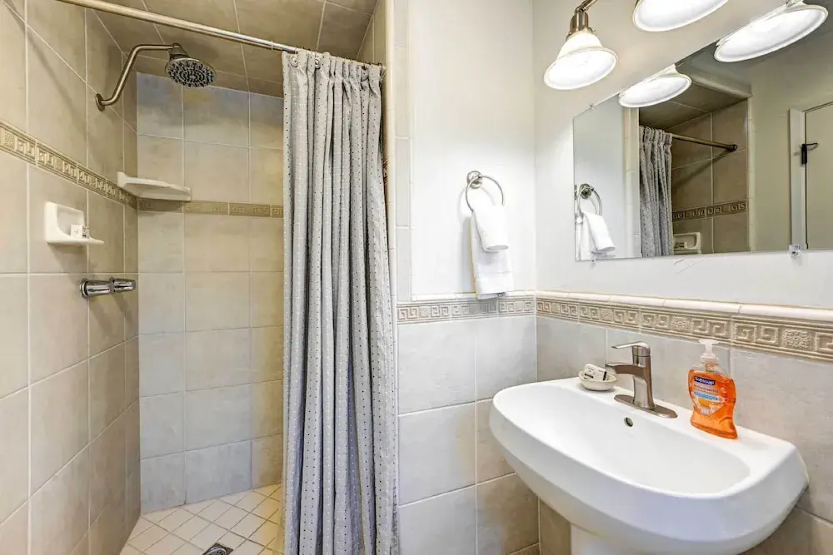 Dog-friendly Oakhurst Home: Walk to Downtown!