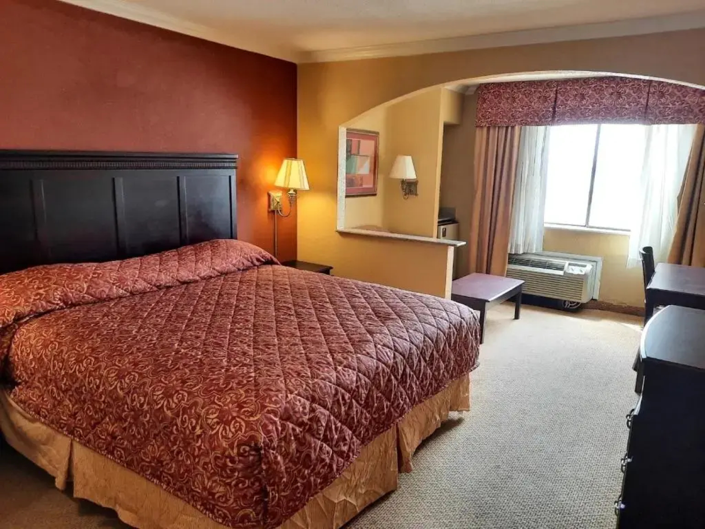 Super 8 by Wyndham Altus