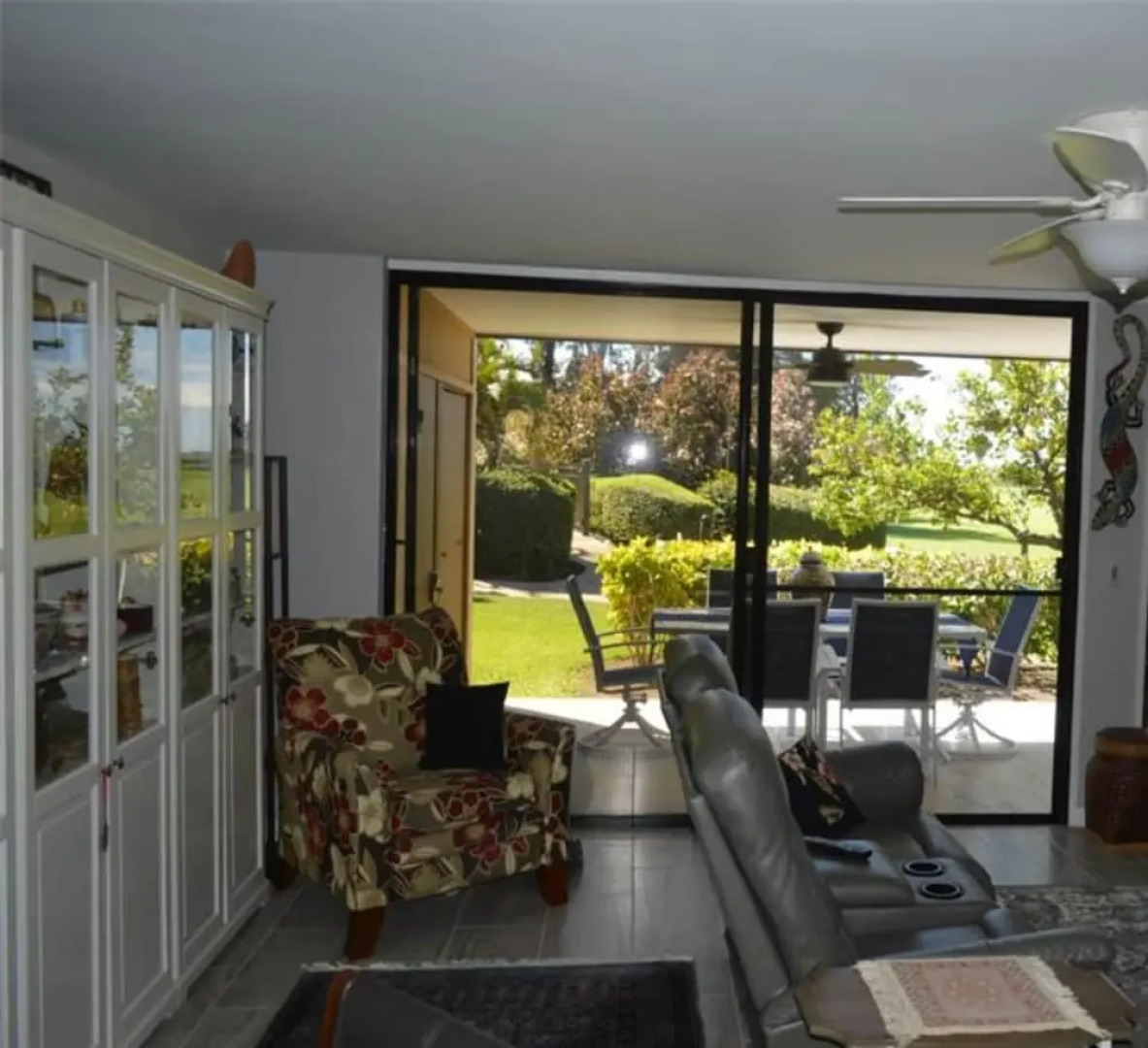 Villa Tomar Steps to Pool Custom-made Bedrooms