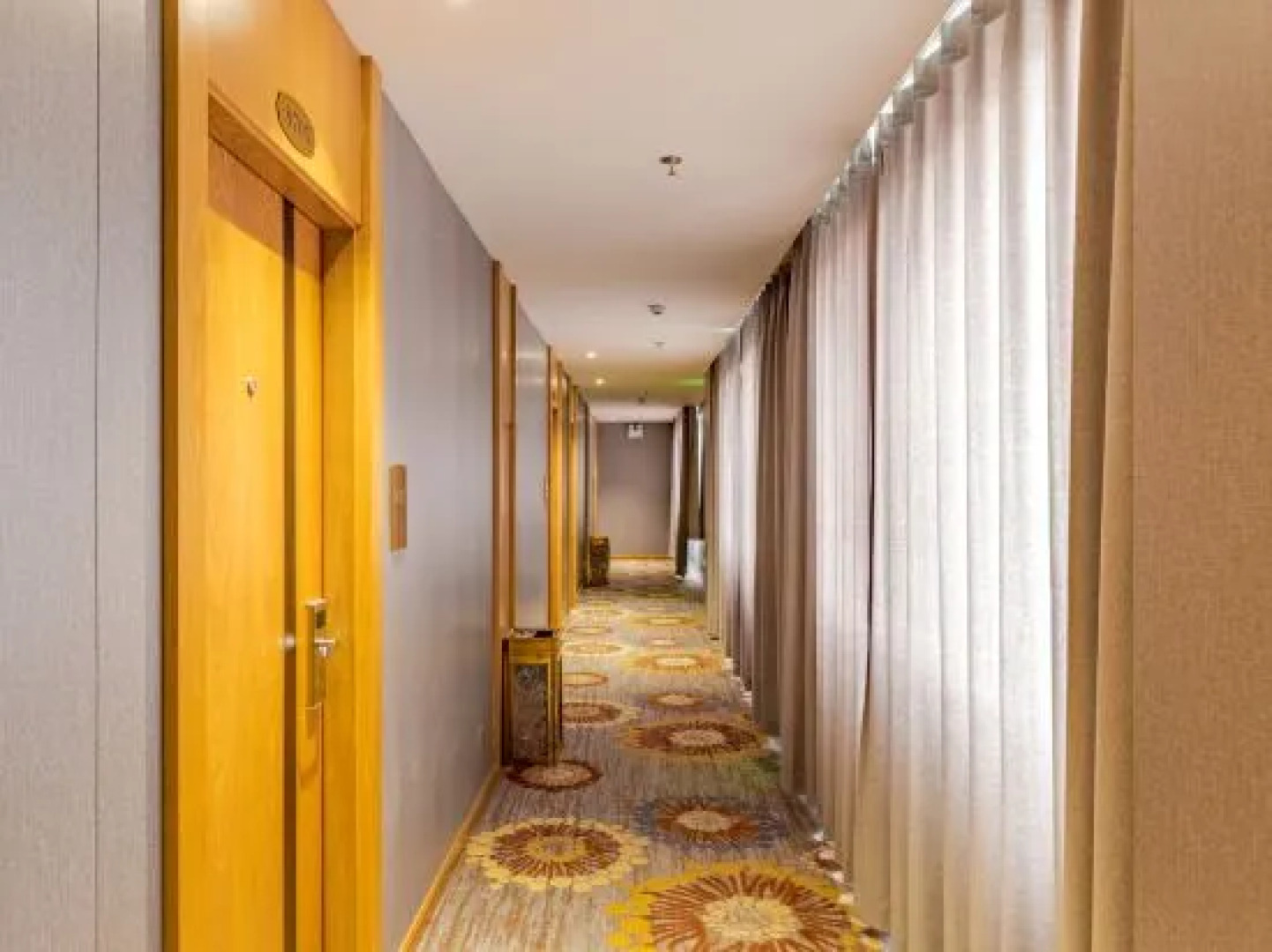 M+ • Jinfeng| Design•LakebeamStream Design Hotel ( University High-speed Railway Station Branch)