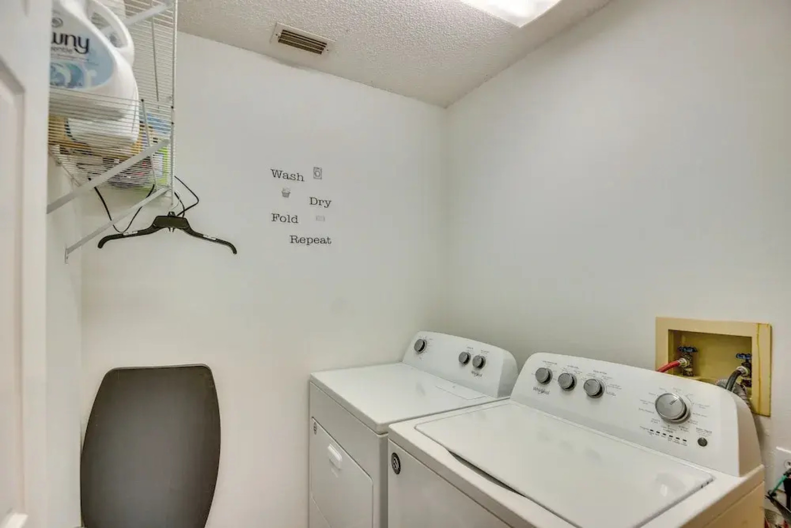 7 Mi to Beach: Pet-friendly Home in Port Orange!