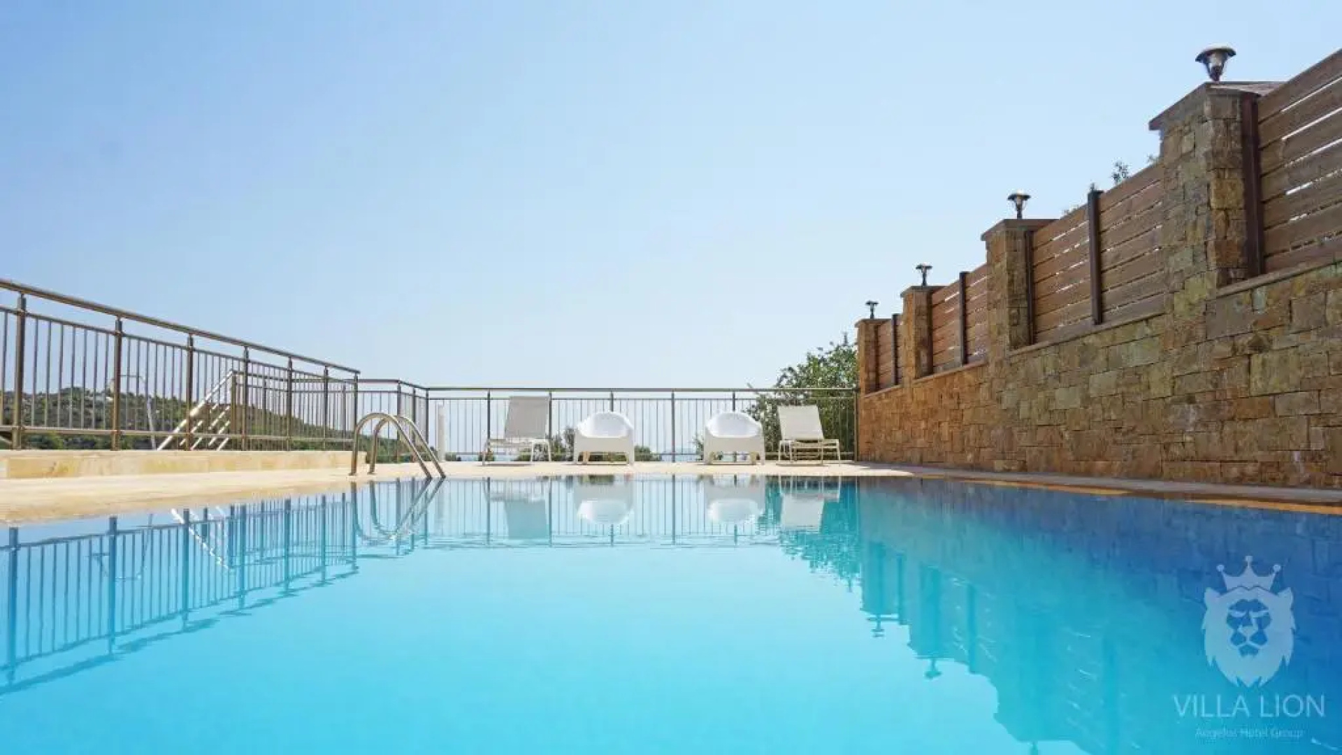 Villa Lion