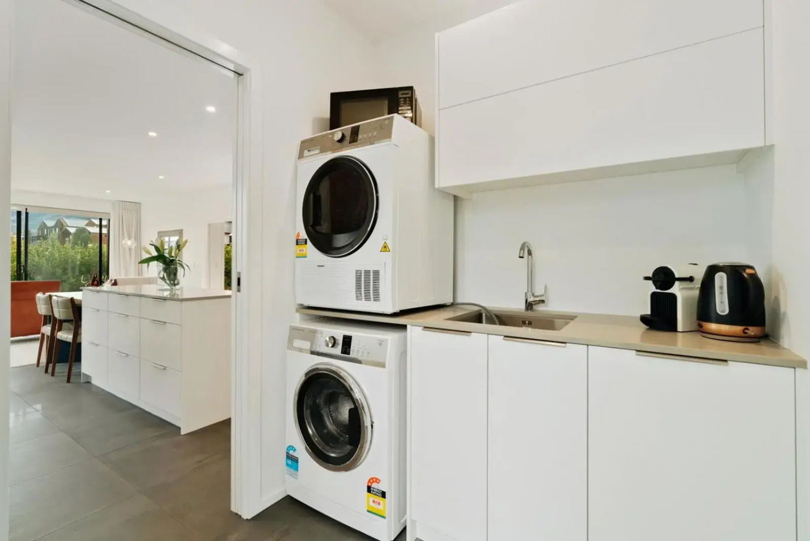 Jacks Point Family Retreat - Jacks Point Holiday Home