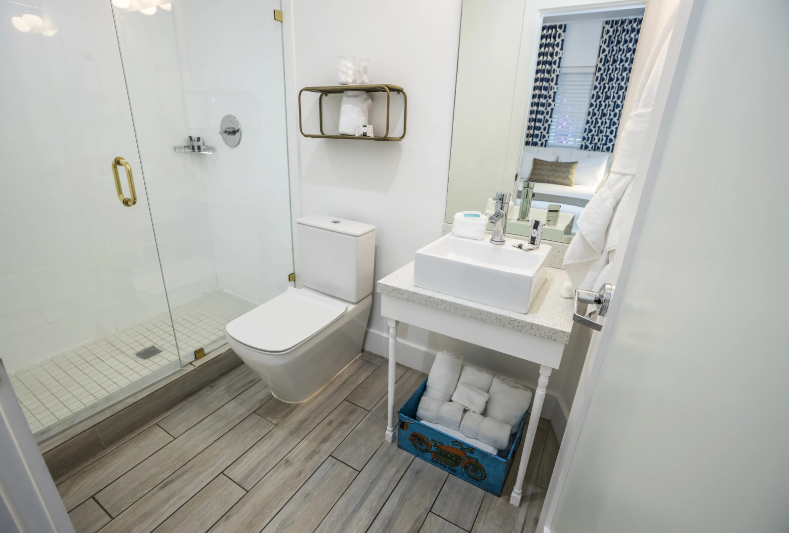 Oceanside Hotel and Suites