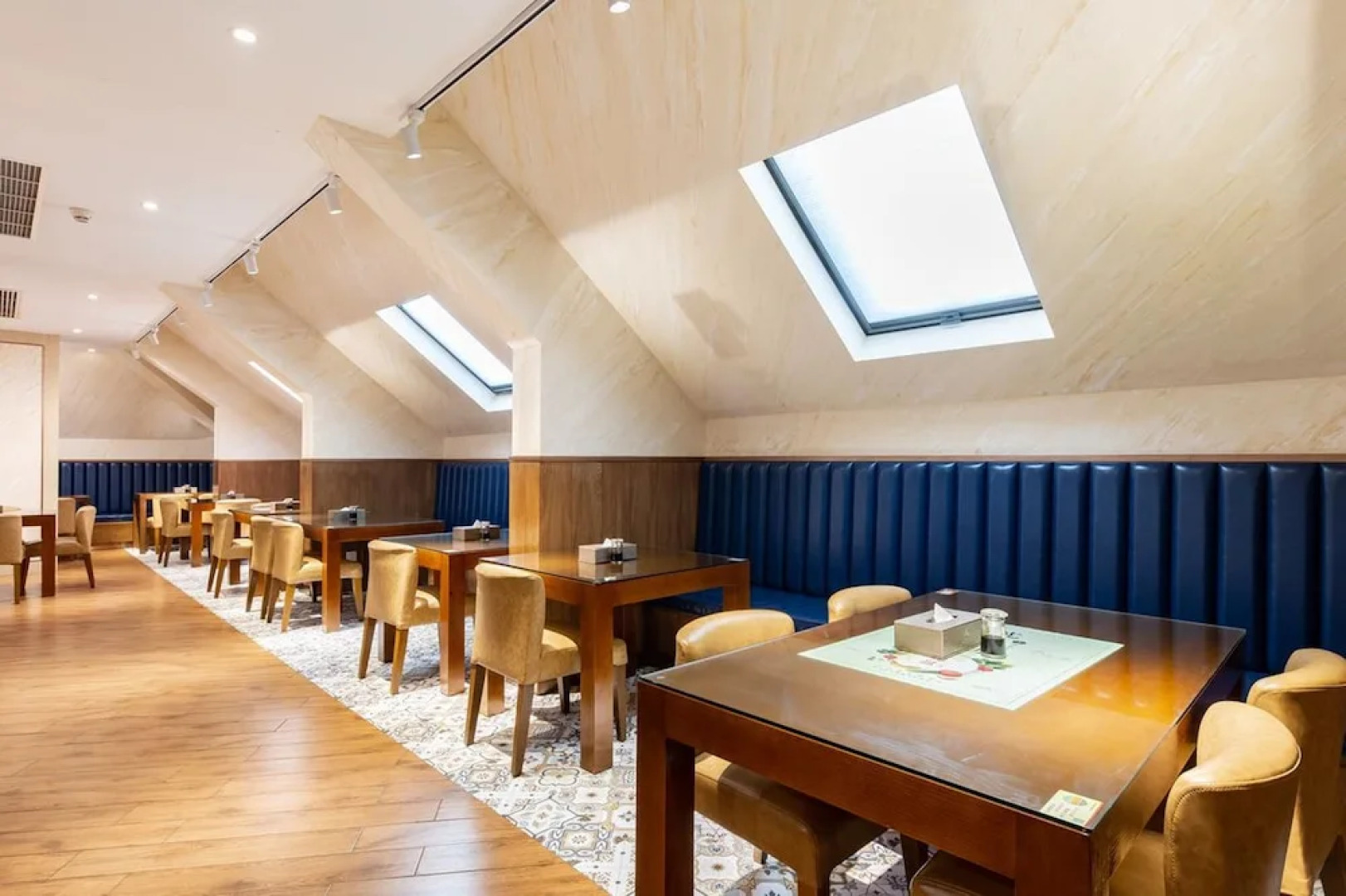 Yiwu Jiashidun Hotel