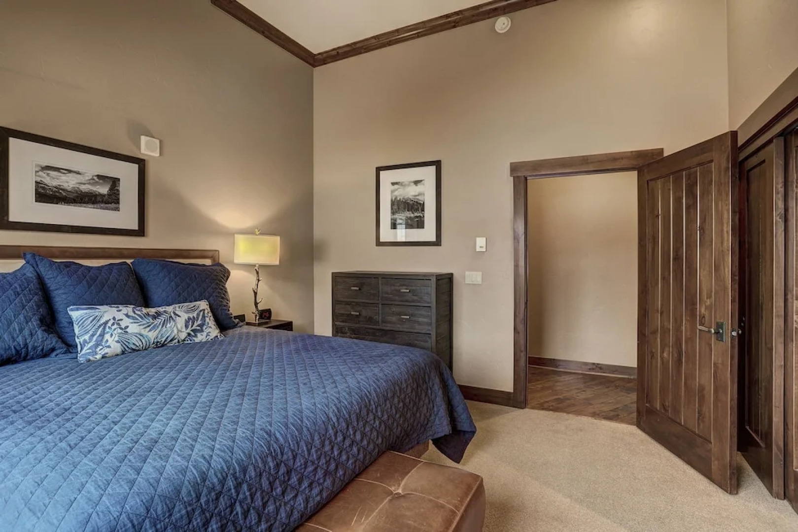 4 Bdrm/4 Bath on Peak 7- Luxury & Modern Condo