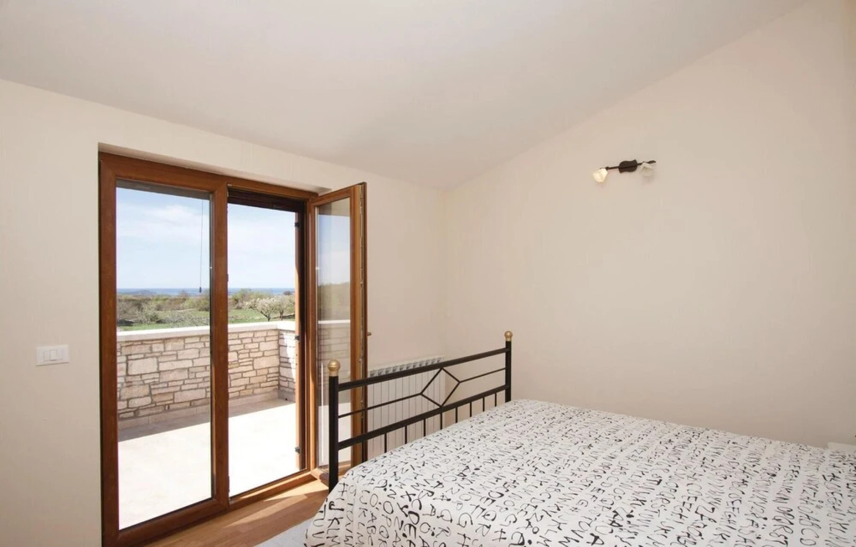 Nice Home in Vodnjan With Wifi and 4 Bedrooms