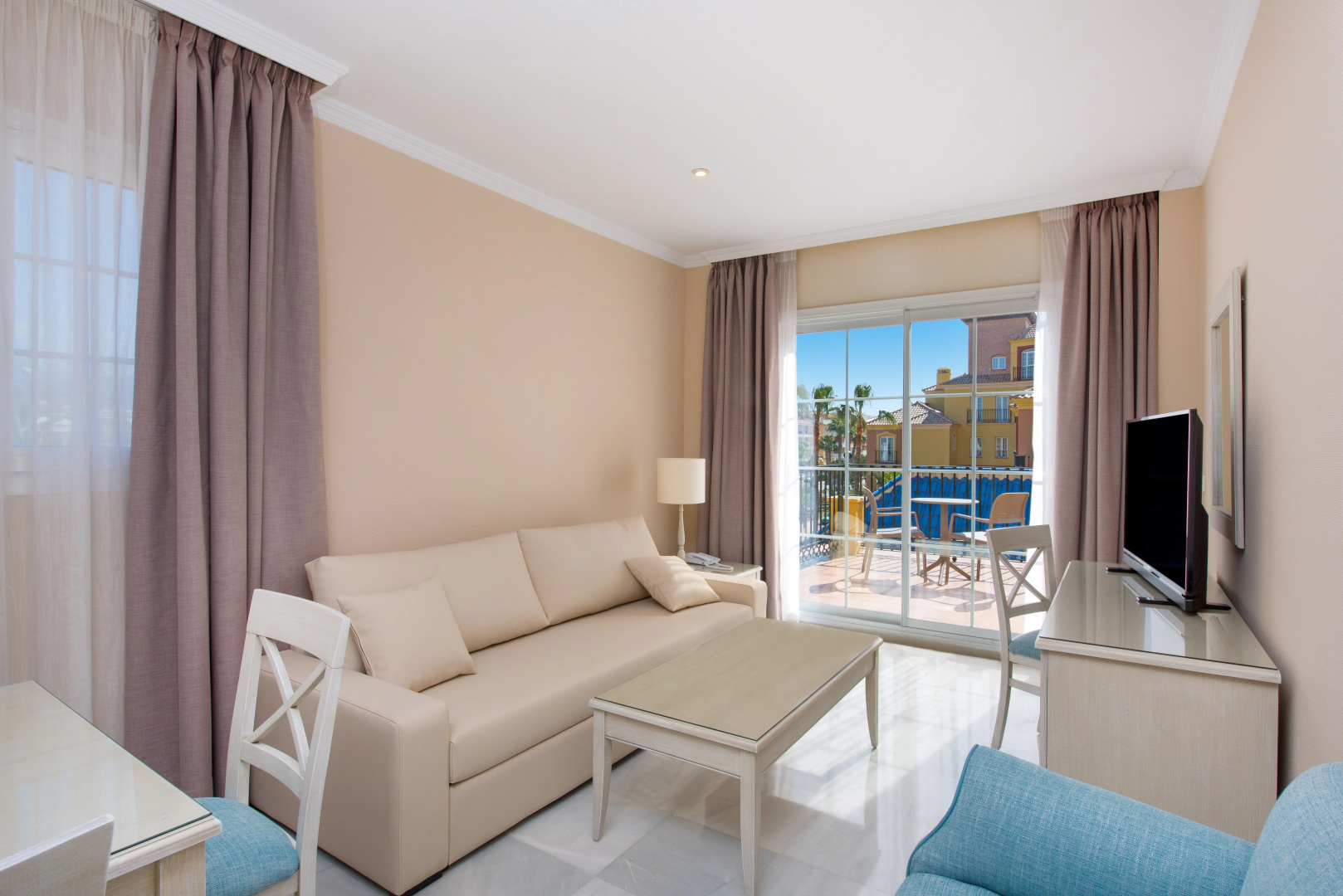 Отель Iberostar Waves Málaga Playa