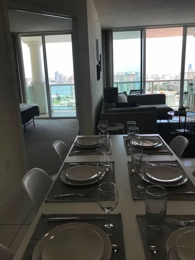 Big Place in Sunny Isles near Beach