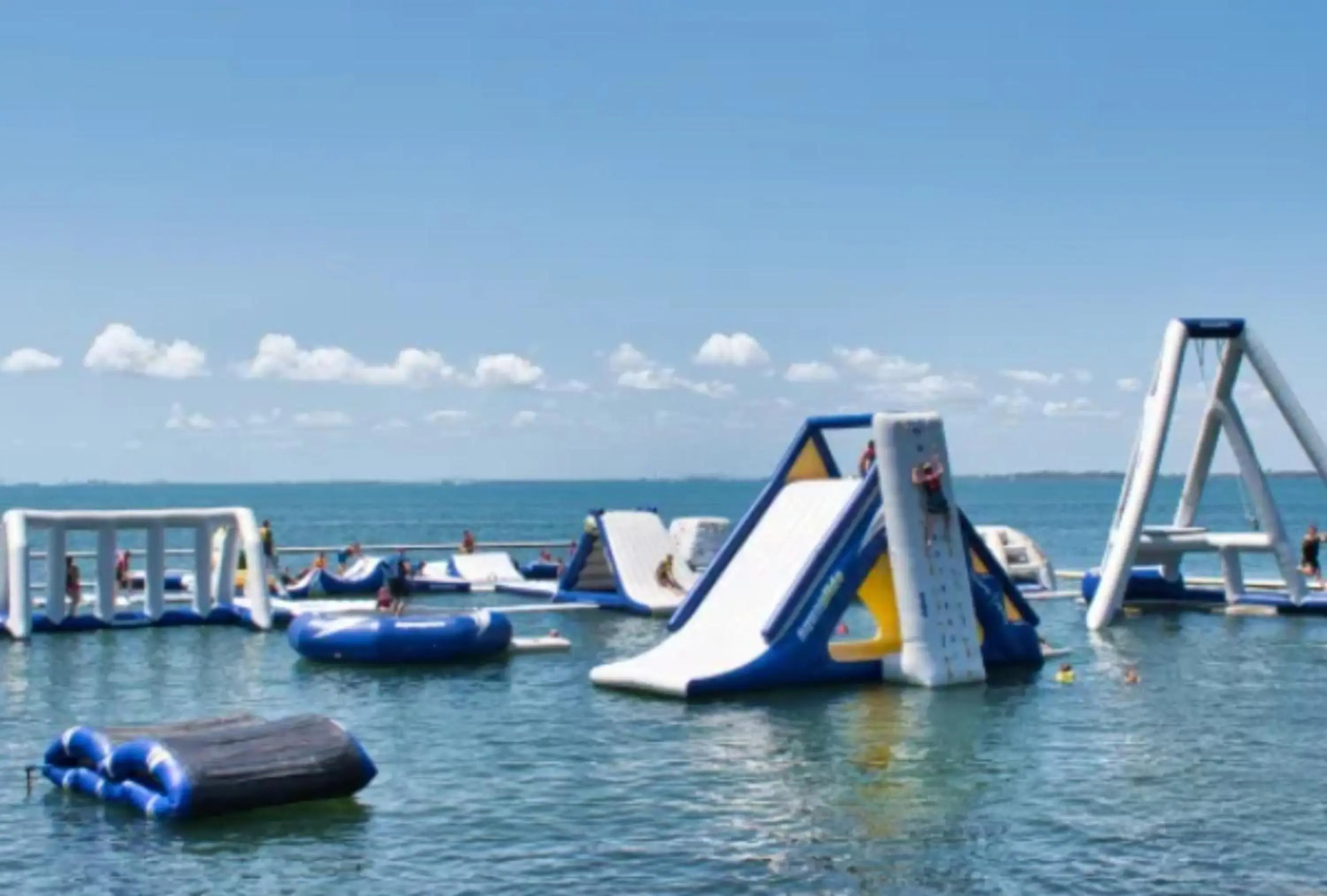 WOODY Pt - AMAZING 1970's SHARE HOUSE BY THE SEA-3 rooms available!