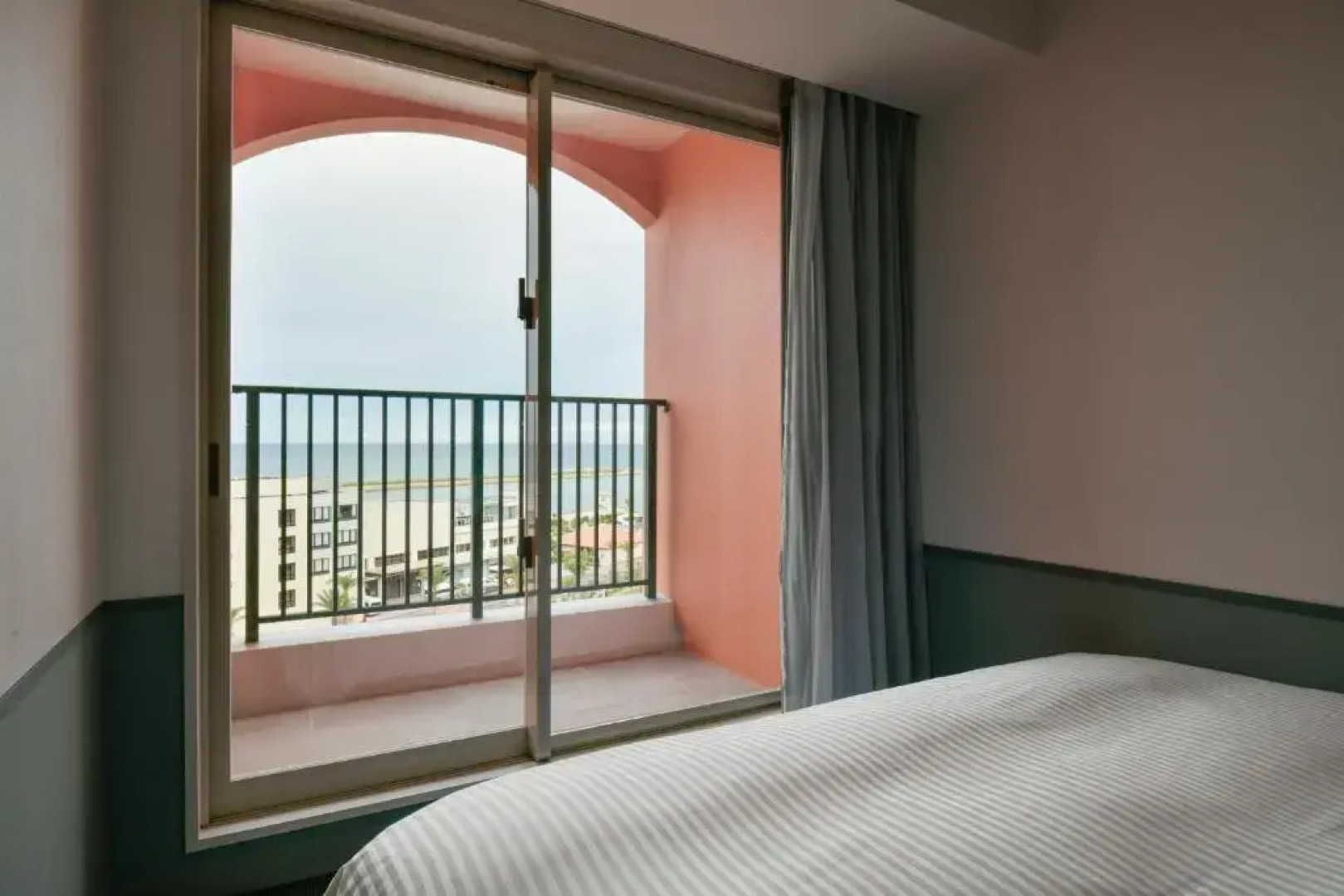 Lequ Okinawa Chatan Spa & Resort