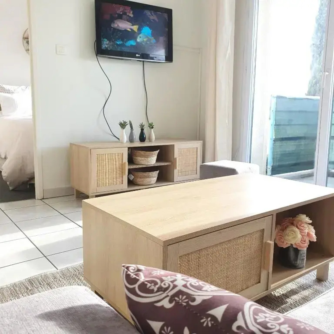 Appartement Colomiers belle vue proche des commodités avec piscine résidentielle