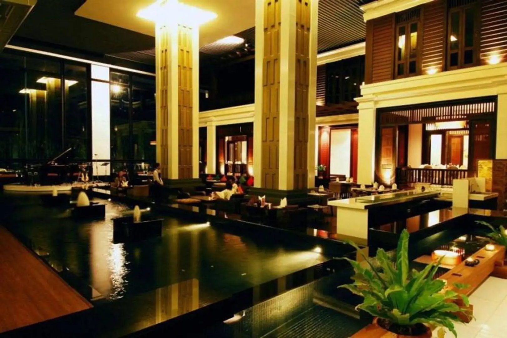 Sunee Grand Hotel and Convention Center