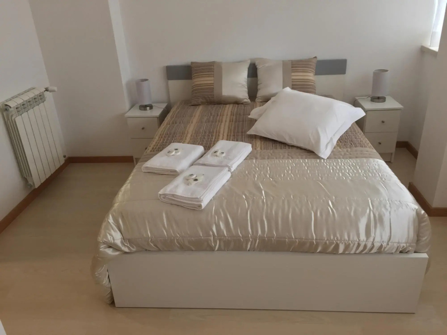 Galante Beach Apartment wi fi Private Parking