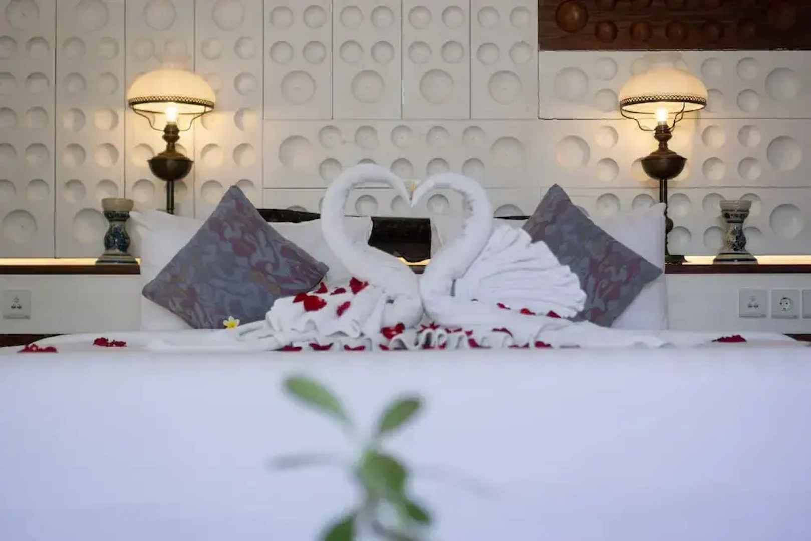 Exquisite Oceanfront 1 Br Villa in Seminyak