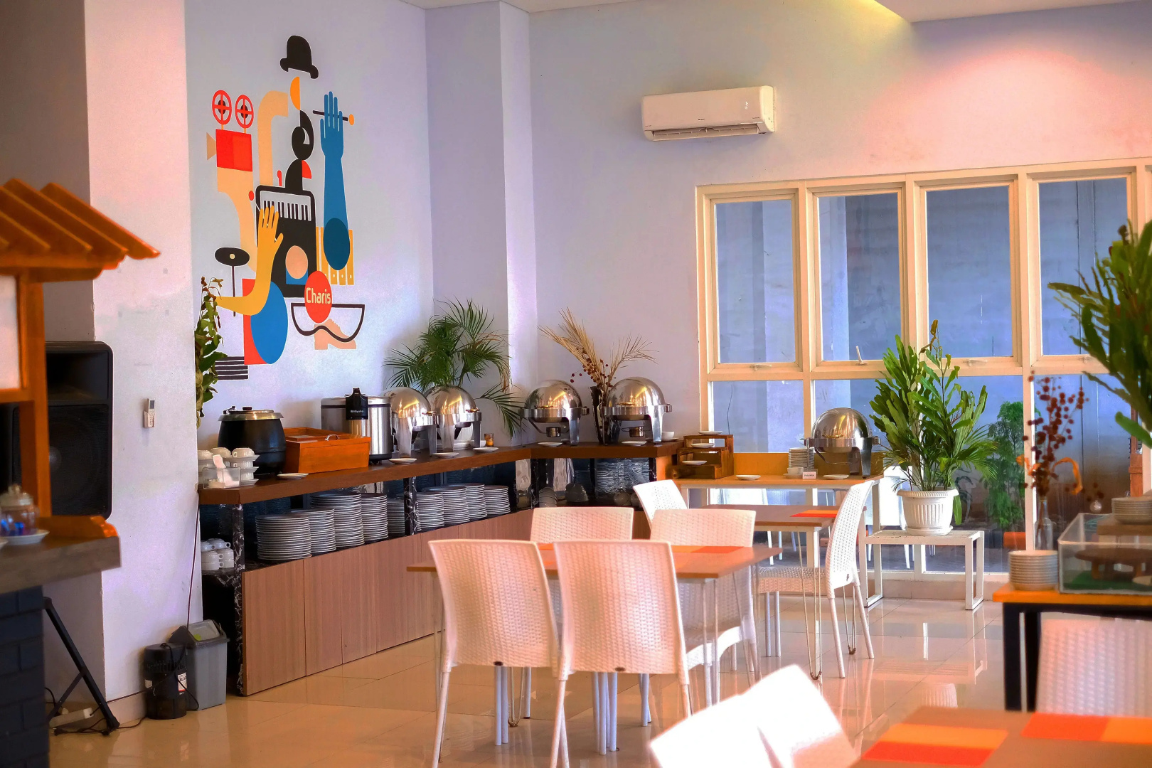 De La Charis Hotel by Waringin Hospitality