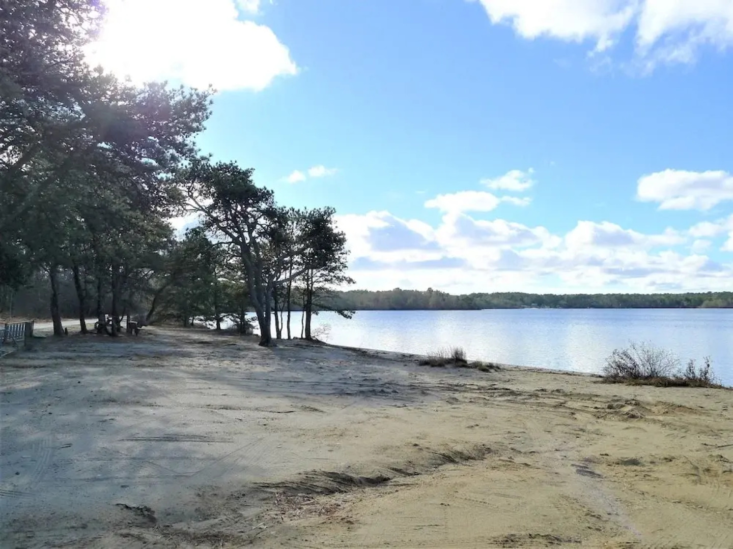 563 Pleasant Lake - 4 Bedroom House