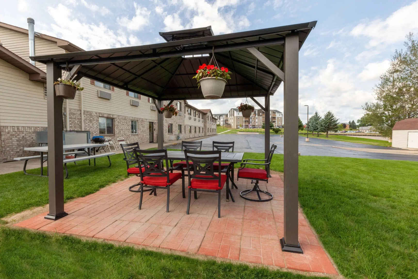 Super 8 by Wyndham Big Rapids