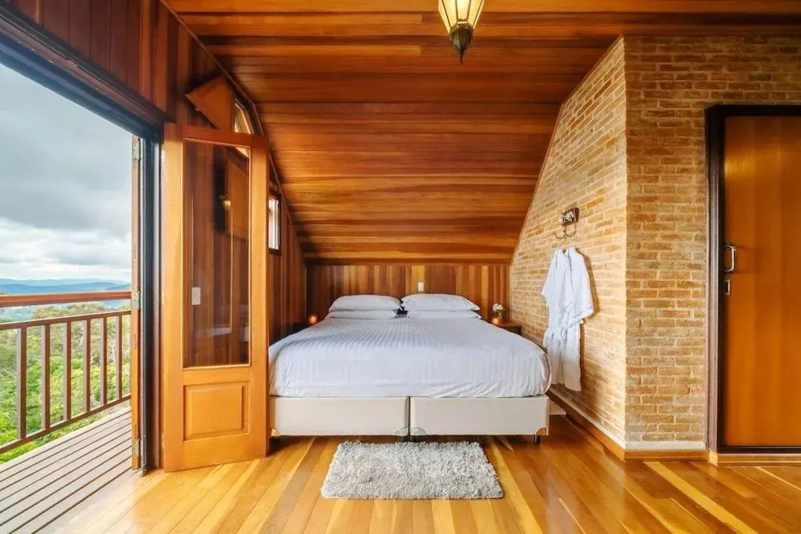 VELINN Pousada Pedras e Sonhos.