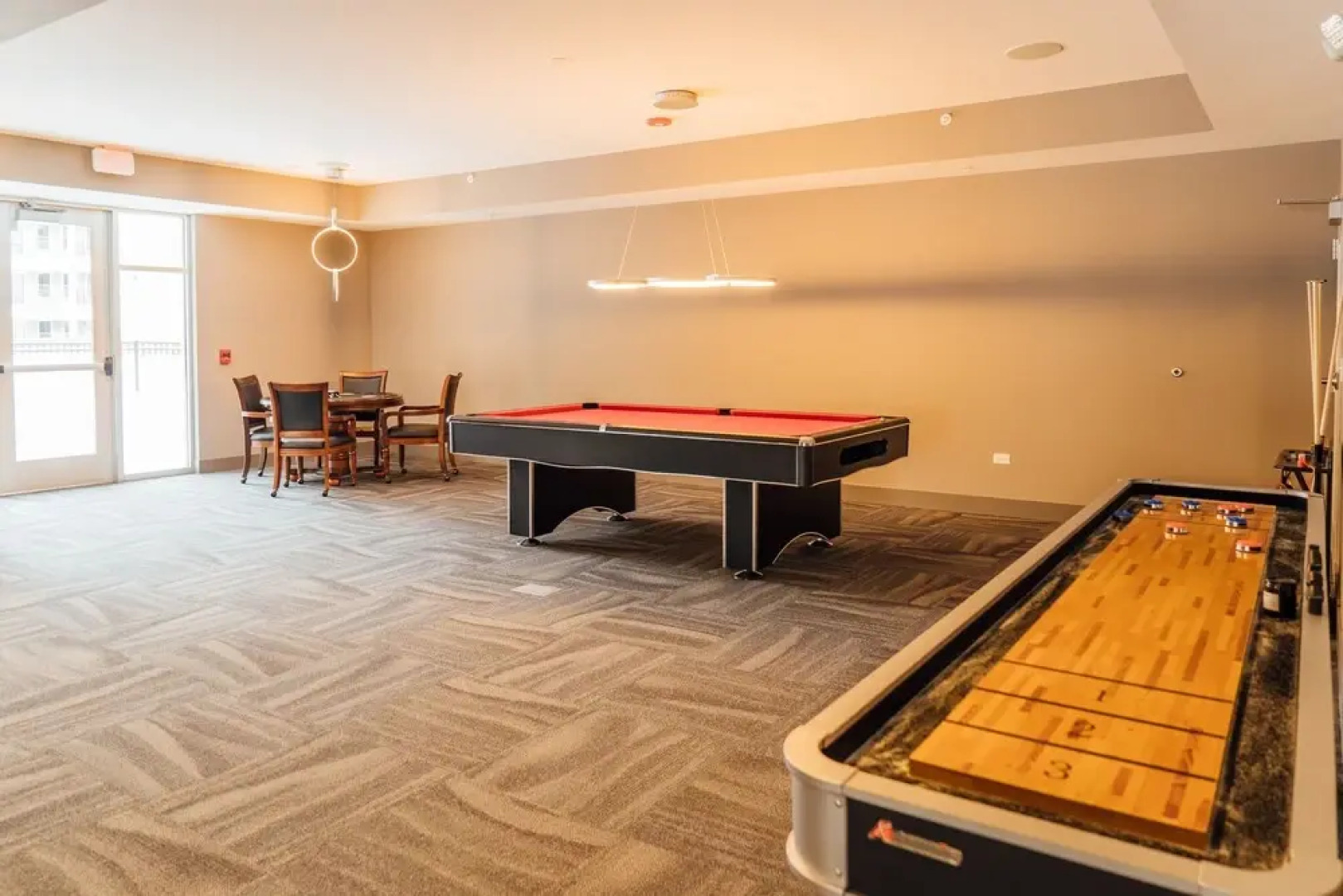 Bright Stylish 2BR Apt in Oak Brook