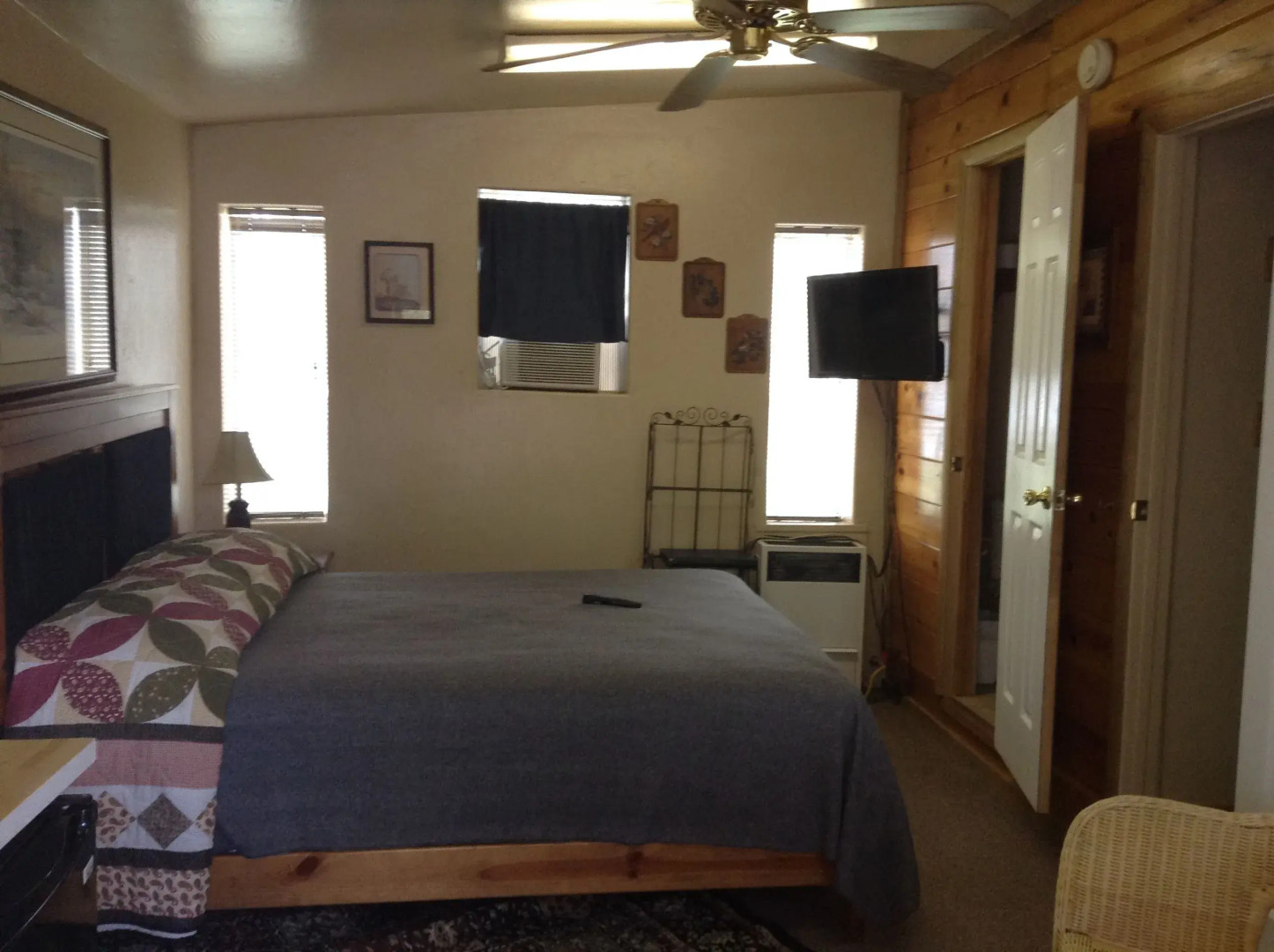 Rainbow's End Resort on Rainbow Lake