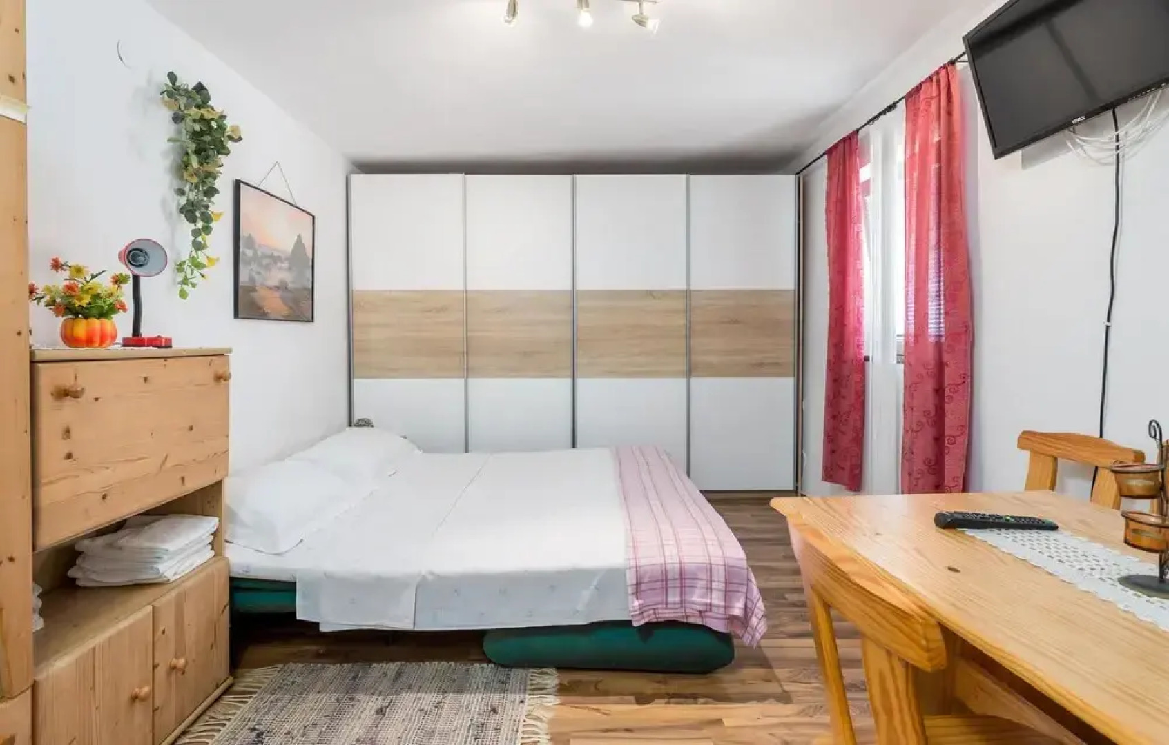 Beautiful Home in Lukovo Sugarje With Wifi and 1 Bedrooms