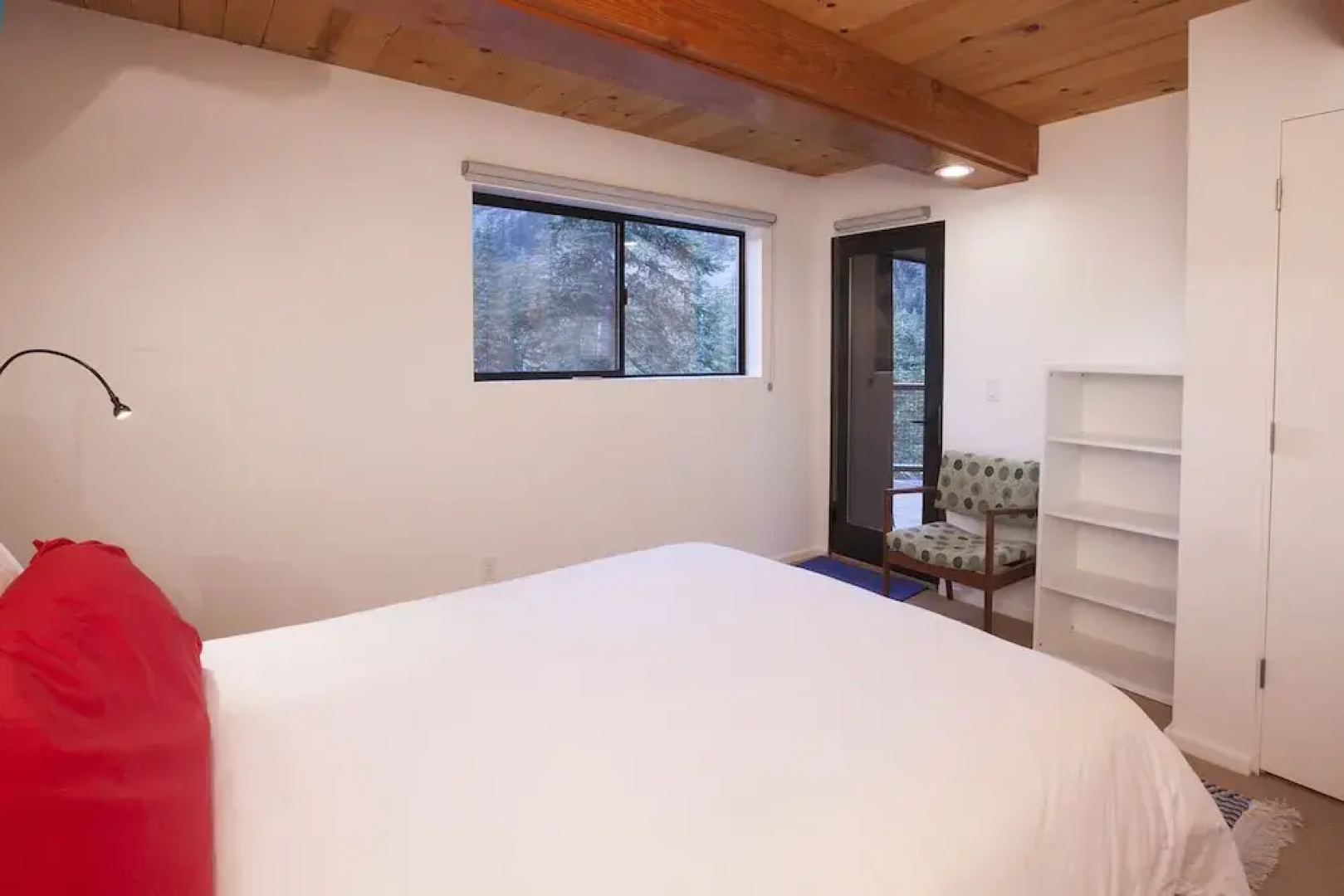 European-style Trapper Mc Nutt Private Home 5 Bedrooms 4 Bathrooms Hom