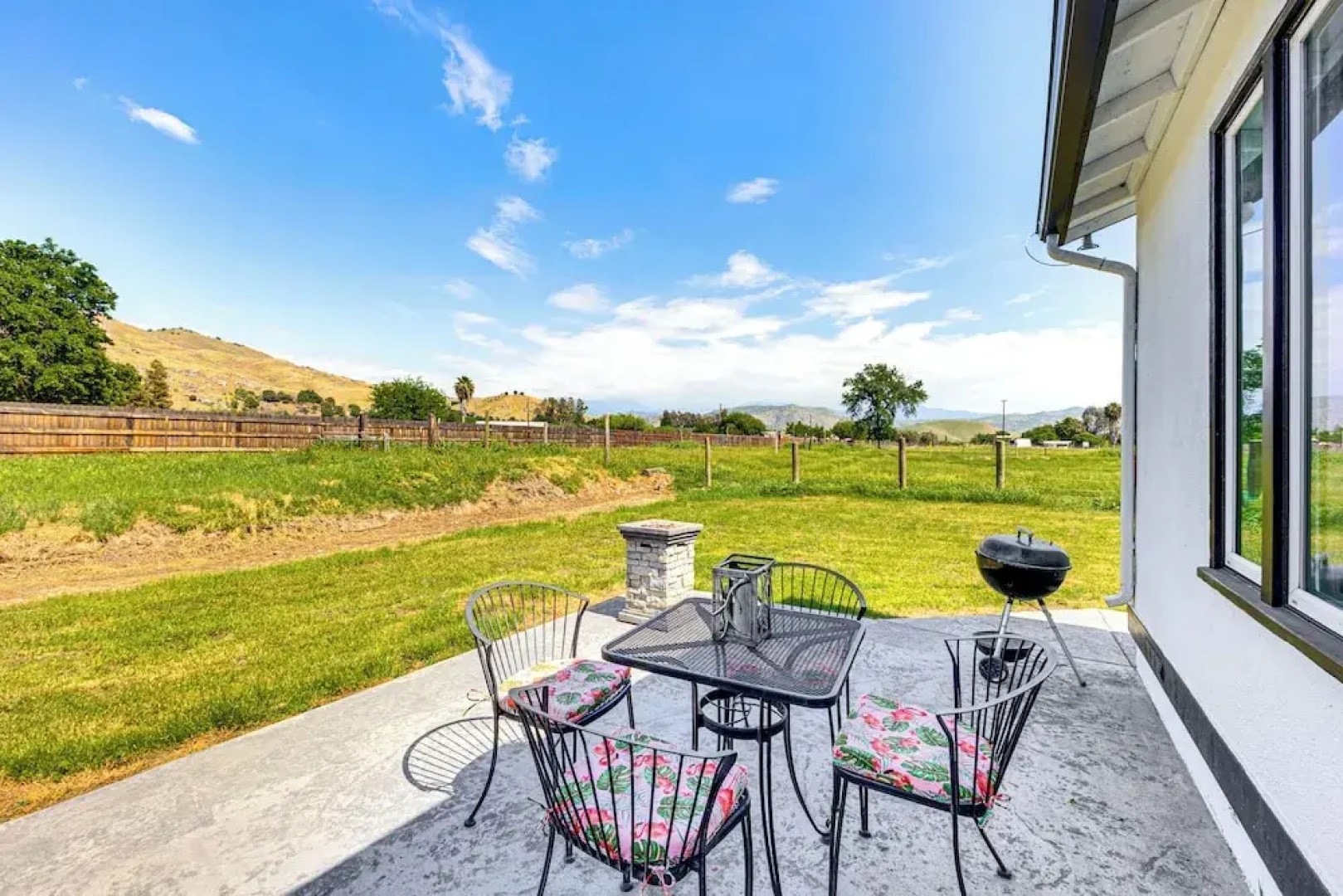 19 Mi to Sequoia Natl Park: Mtn-view Woodlake Gem