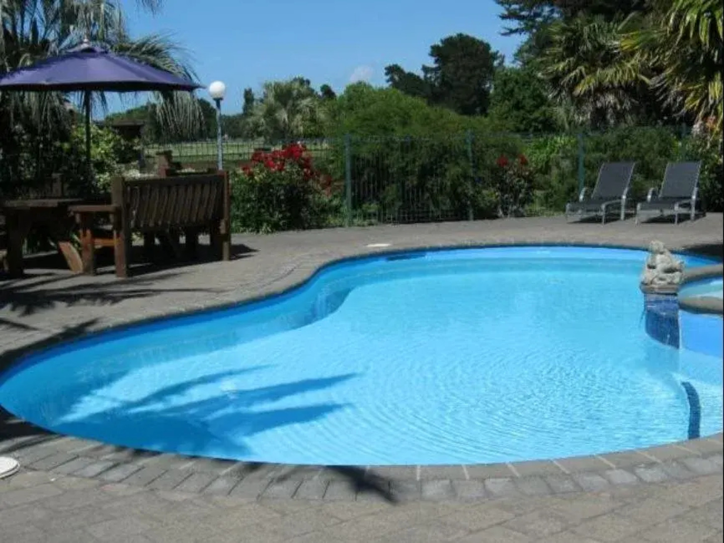 Champers Motor Lodge