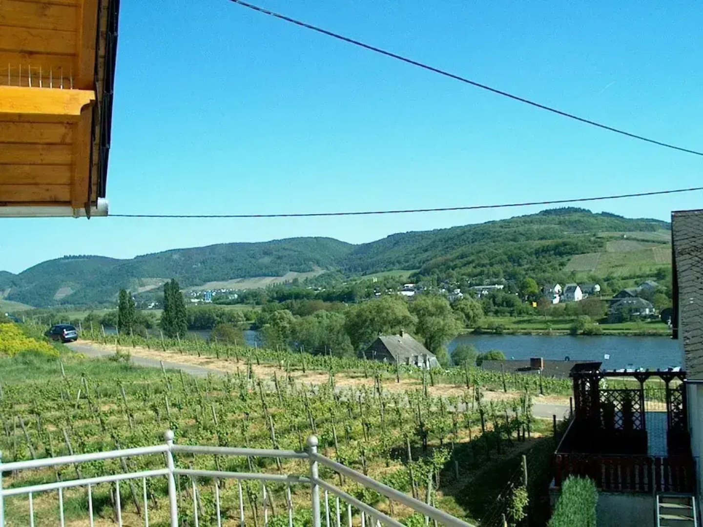 Wein- und Gaestehaus Genetsch