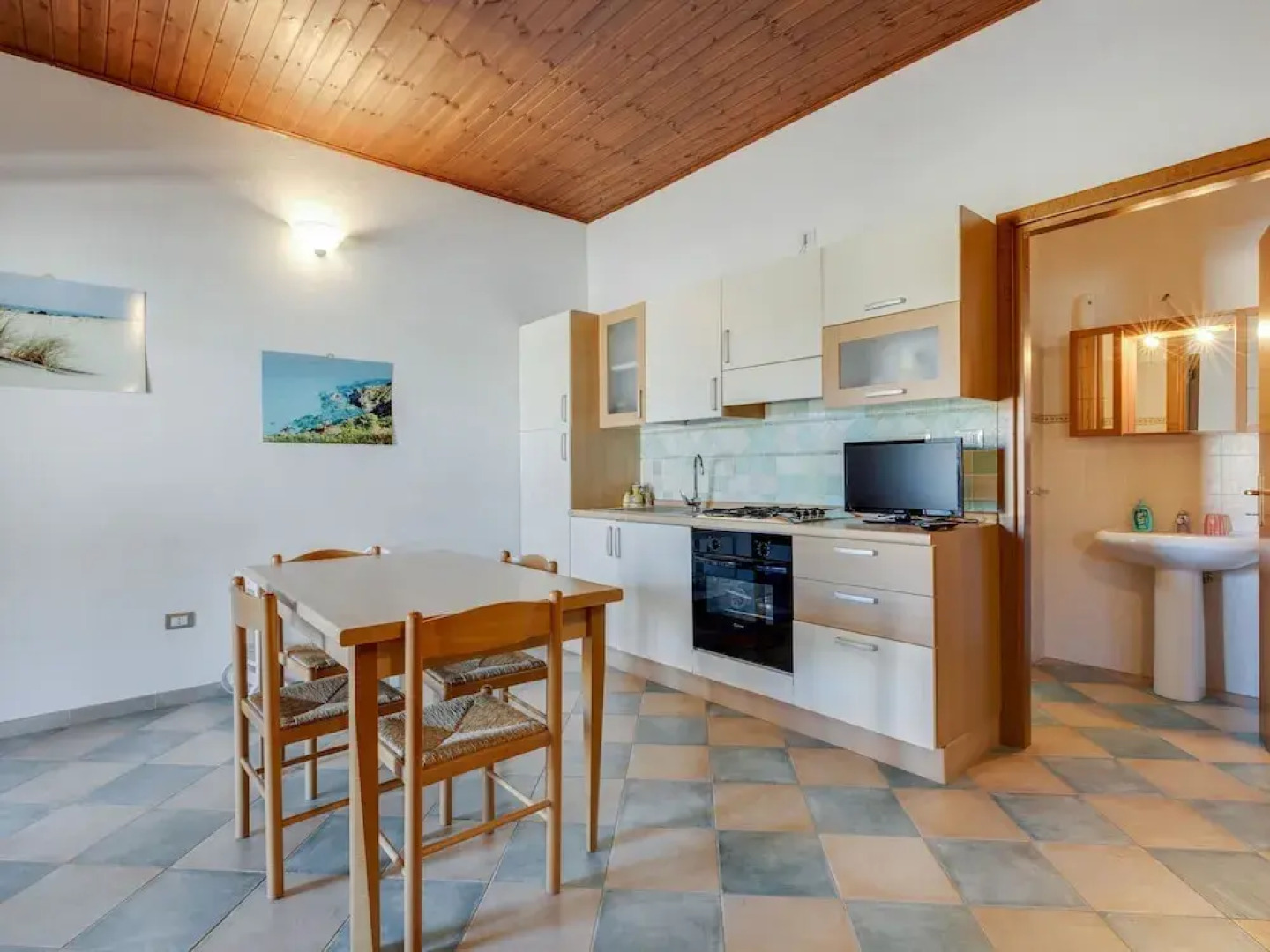 Spacious Holiday Home in Tresnuraghes With Terrace