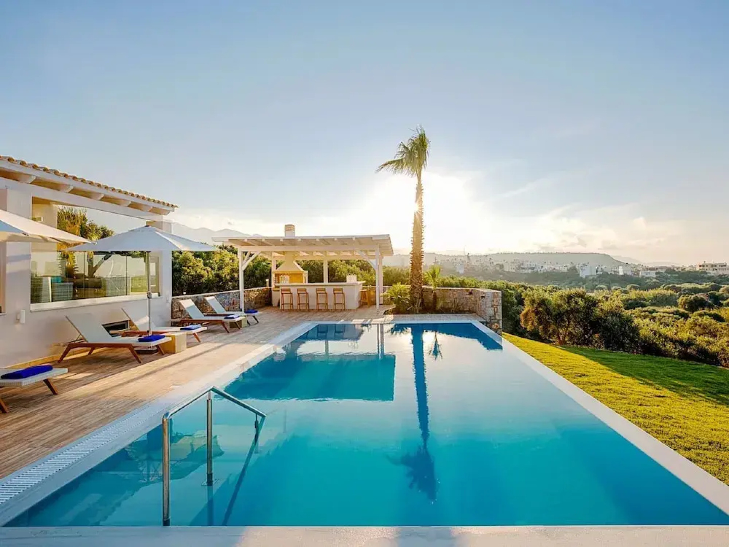 Beautiful Luxe Villa in Private Olive Grove, sea and Mountain View, Close to sea