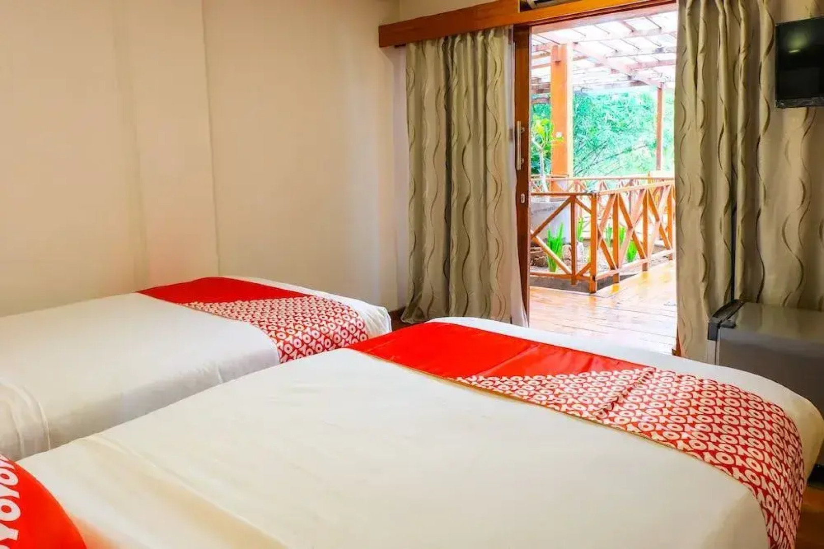 OYO 1099 Bandini Riverside Cottage