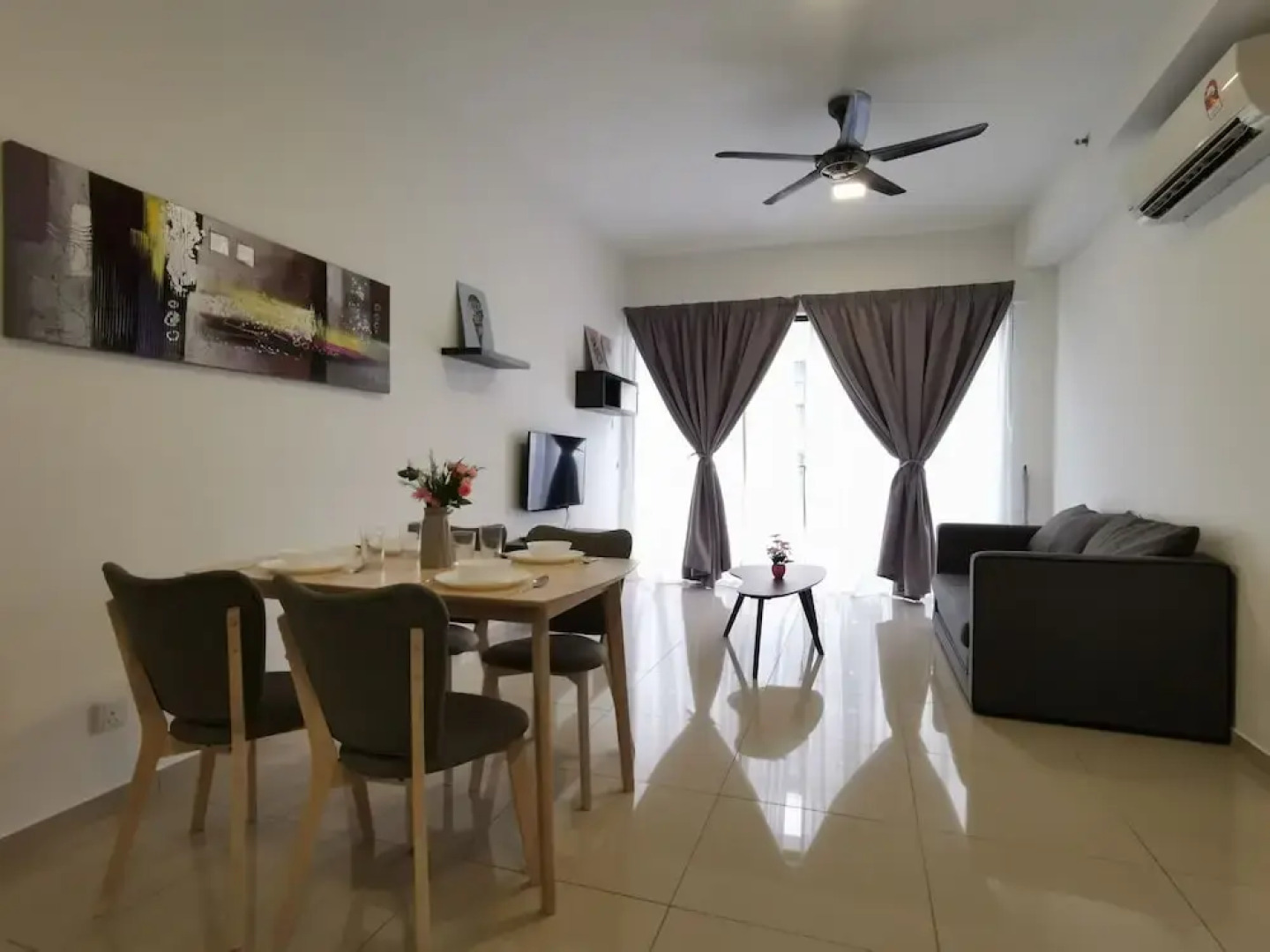 Eminent Suite @ i-Soho, i-City