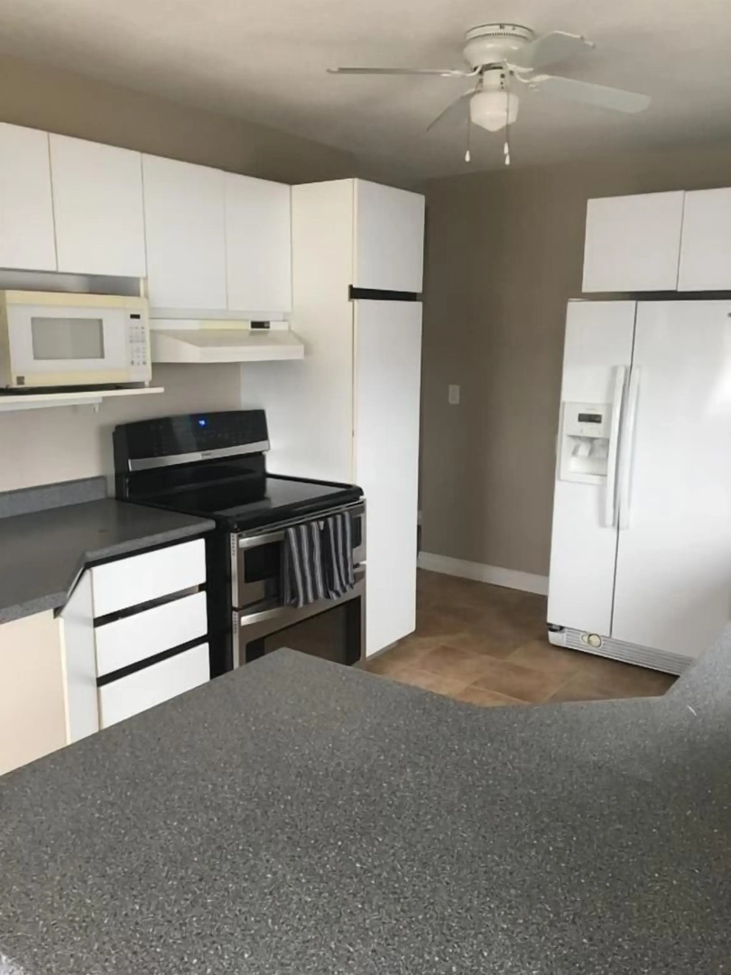 Howey Bay Motel & Restaurant