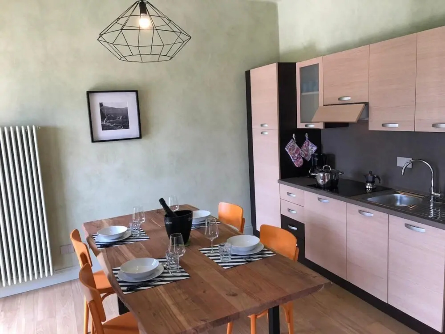 Carola B Tastefully Furnished Apartment Lakefront