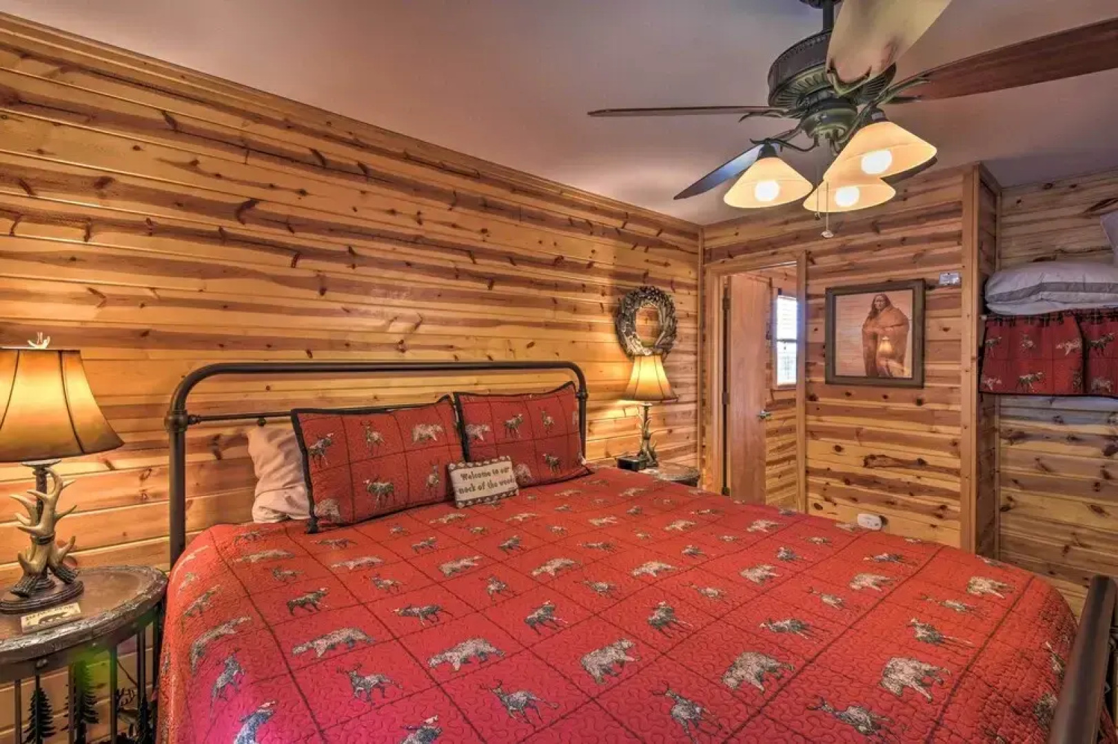 Rustic Cabin w/ Hot Tub: 2 Mi to Unicoi State Park