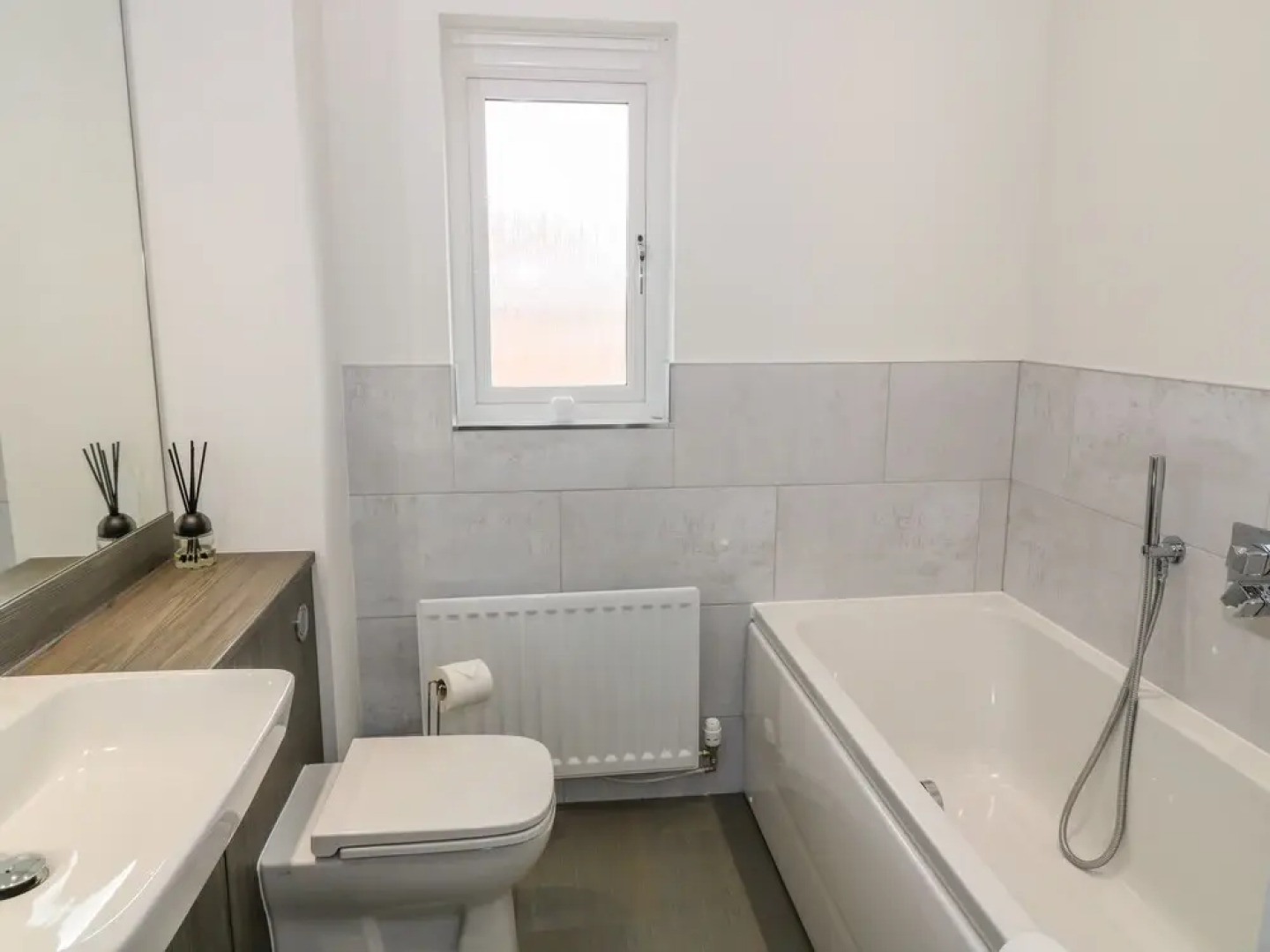 6 Whitecraigs Crescent