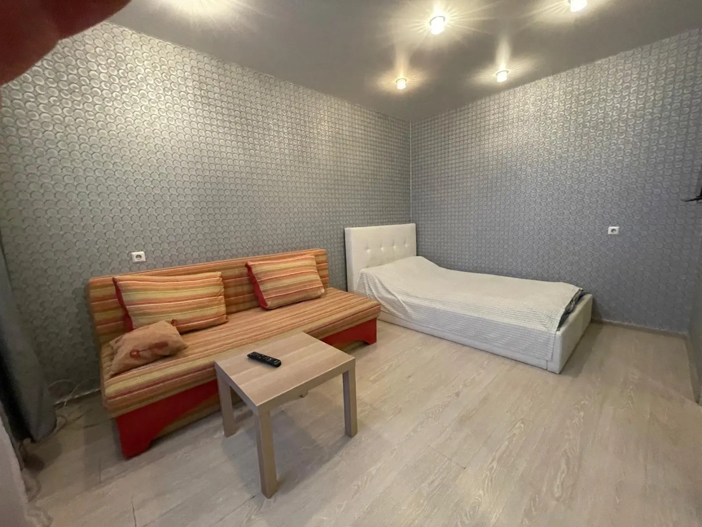 Апартаменты Аврора на проспекте Шахтёров, д. 60