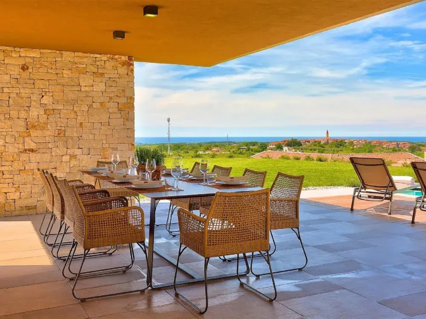 Enticing Holiday Home in Brtonigla with Hot Tub